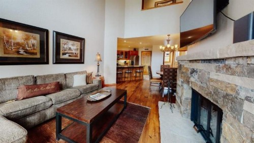 Woodrun 2 Bedroom Condo Ski-in Ski-out - image 2