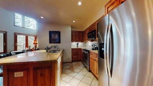Woodrun 2 Bedroom Condo Ski-in Ski-out - image 5