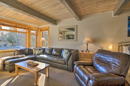 Ski Lovers Studio with Easy Pool and Hot Tub Access! - image 11
