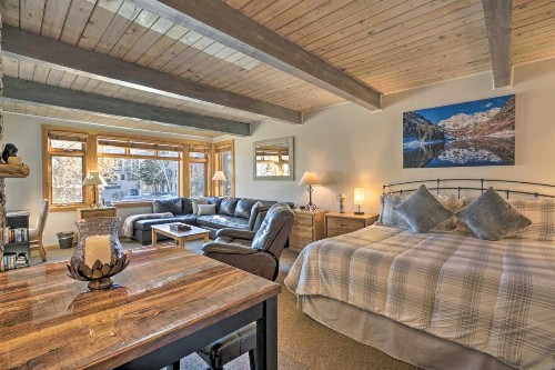 Ski Lovers Studio with Easy Pool and Hot Tub Access! - image 9