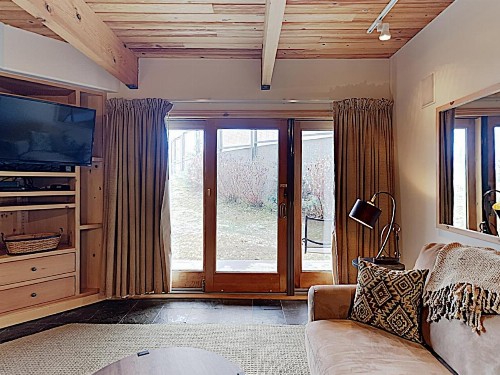 Timberline Condominium Studio Unit 115 - image 16