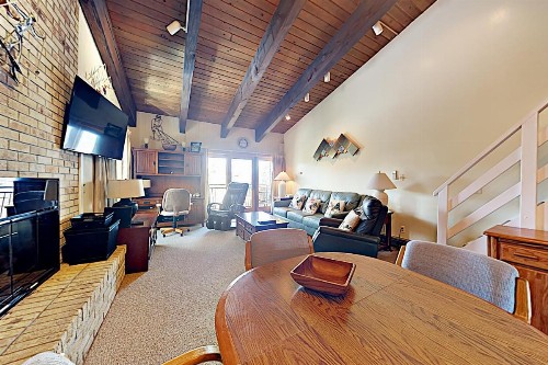 Timberline Condominium Studio Loft Unit 301 - image 5