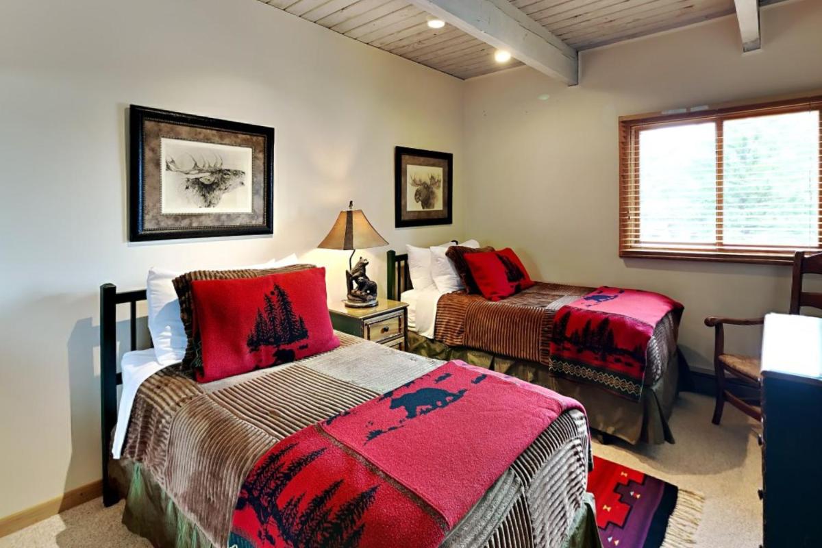 Timberline Condominiums 2 Bedroom Unit A1D - image 2