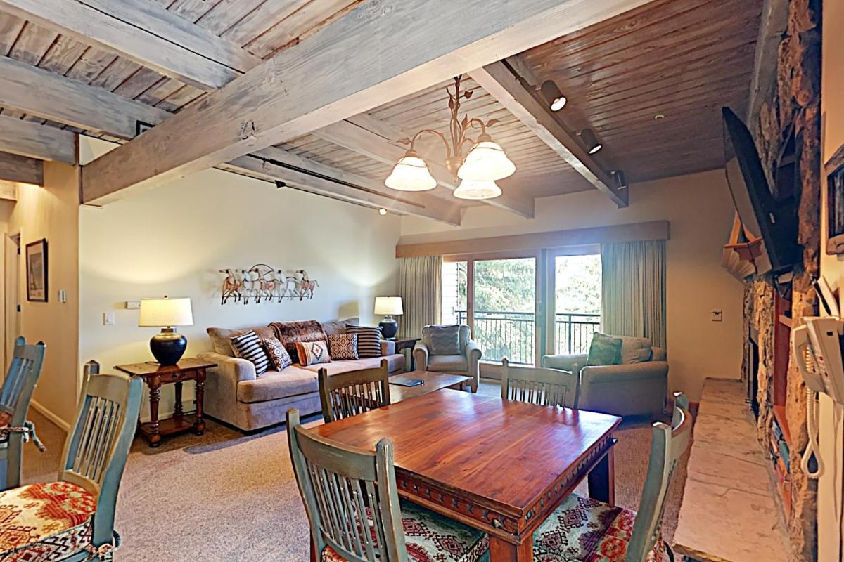 Timberline Condominiums 2 Bedroom Unit A2A - image 7