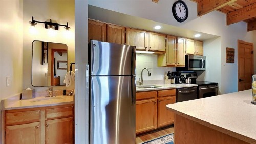 Timberline Condominiums 1 Bedroom Unit A2B - image 5