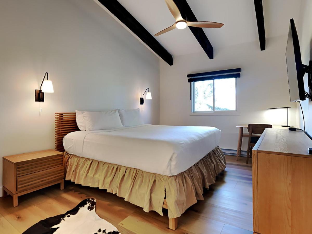 Timberline Condominiums 2 Bedroom Loft 3 Bath Unit A3A - image 6