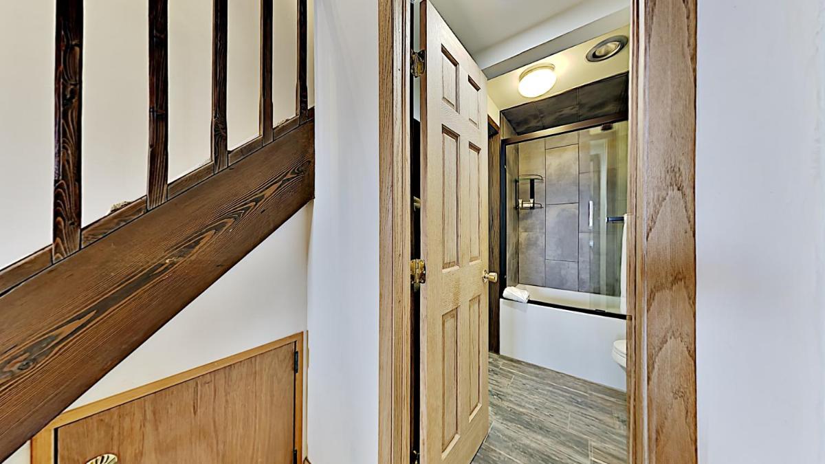 Timberline 2 Bedroom 3 Bath Loft Unit A3D - image 7