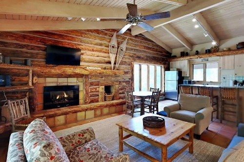 Timberline Condominiums 2 Bedroom Loft 2 Bath Unit A3E - image 1