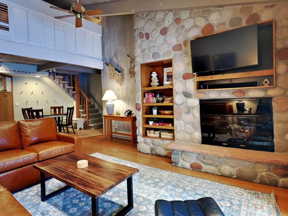 Timberline Condominiums 1 Bedroom Loft Unit A3F - main image
