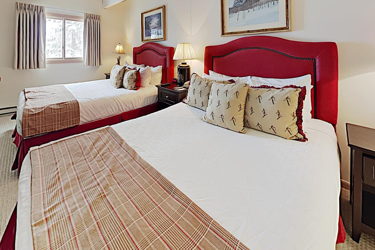 Timberline Condominiums 2 Bedroom Unit B2D - image 3