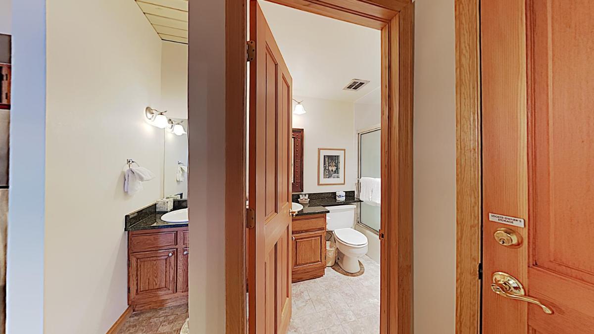 Timberline Condominiums 1 Bedroom C2C - image 6