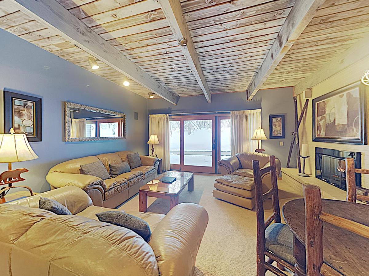 Timberline Condominiums 2 Bedroom Unit C2E - image 7