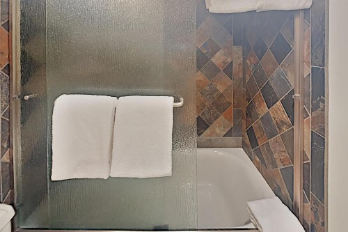Timberline Condominium 1 Bedroom Loft Unit C3G - image 4