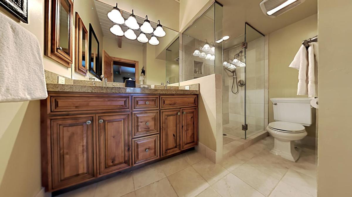 Timberline Condominiums 2 Bedroom Unit D2D - image 3