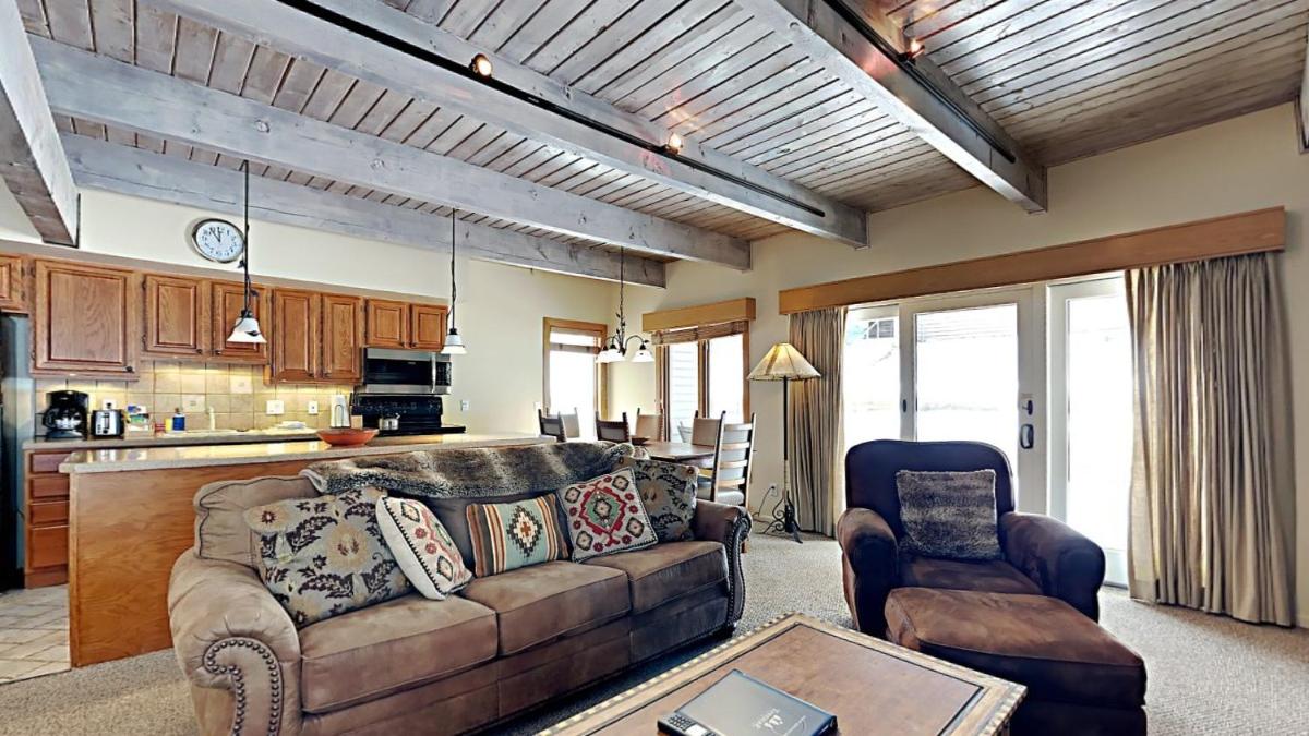 Timberline Condominiums 3 Bedroom Unit D2E - main image