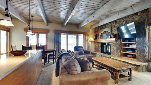 Timberline Condominiums 3 Bedroom Unit D2E - image 3