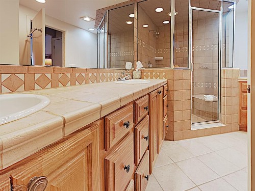 Timberline Condominiums 3 Bedroom Unit D2E - image 8
