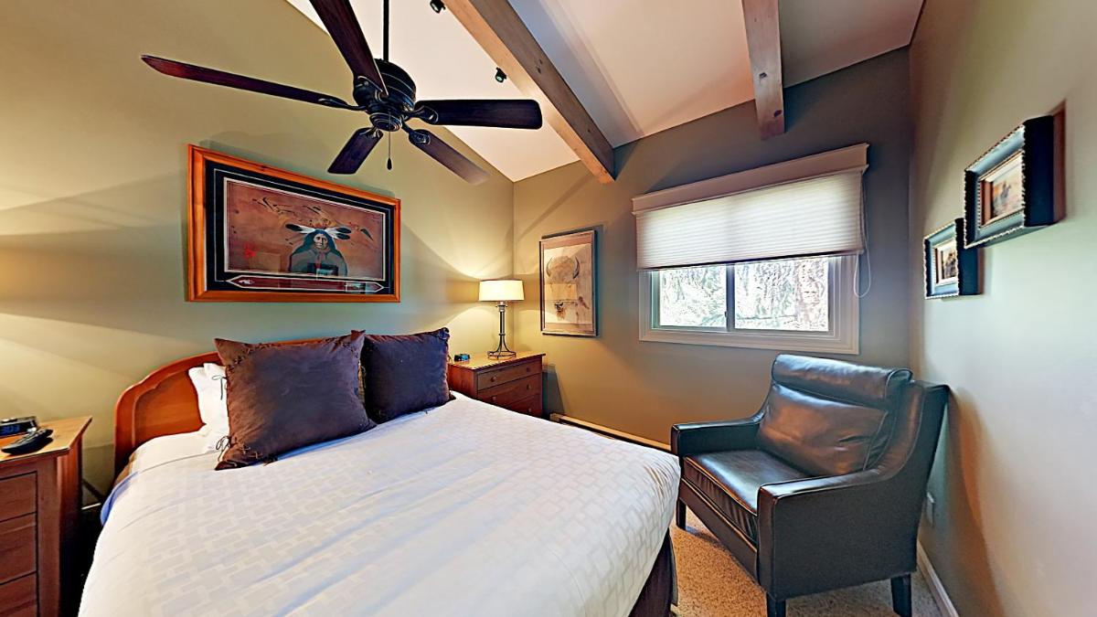 Timberline Condominium 2 Bedroom 3 Bath Loft Unit D3D - image 3
