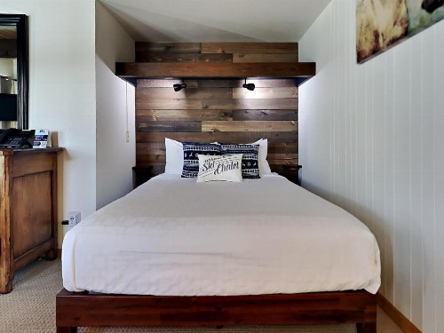Timberline Condominium Studio Unit 118 - image 19