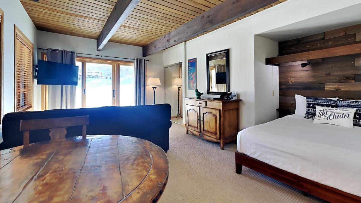 Timberline Condominium Studio Unit 118 - image 4