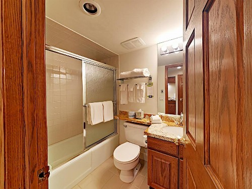 Timberline Condominium Studio Unit 214 - image 4