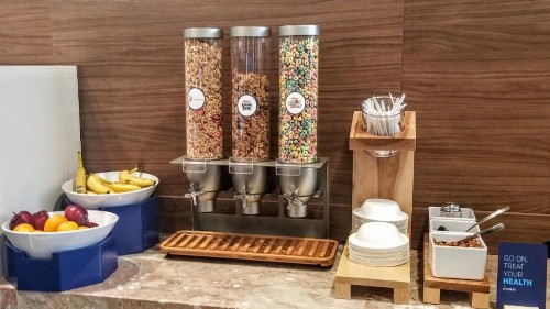 Holiday Inn Express Hotel & Suites Solana Beach-Del Mar an IHG Hotel - image 10