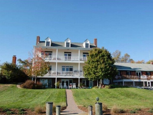 Blue Heron Inn - A Bed and Breakfast LLC - image 1