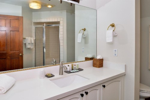 Wine Valley Inn - image 10