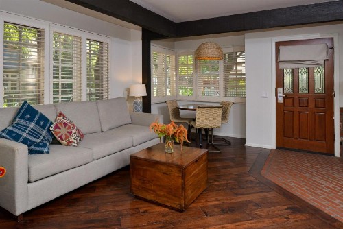 Wine Valley Inn - image 13