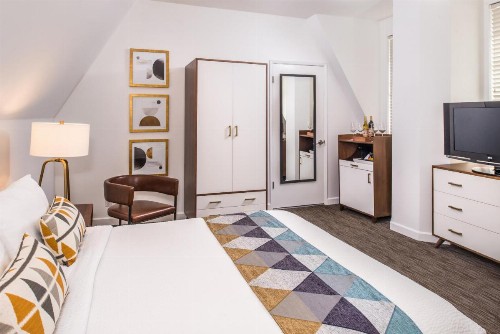 Wine Valley Inn - image 43