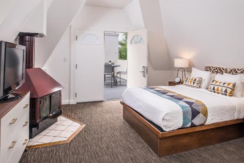 Wine Valley Inn - image 44