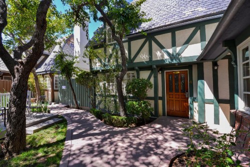 Wine Valley Inn - image 9