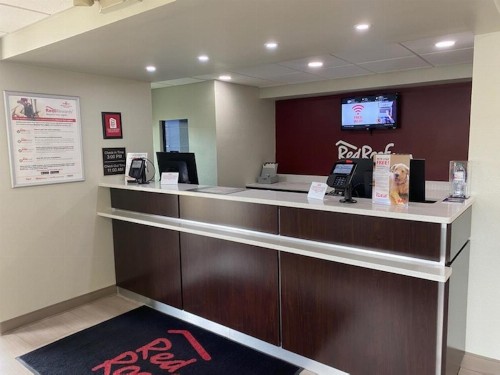 Days Inn by Wyndham Somerset - image 4
