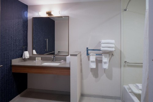 Fairfield by Marriott Inn & Suites Somerset - image 9