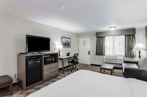 Best Western Plus Sonora Oaks Hotel and Conference Center - image 11