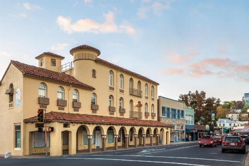 Historic Sonora Inn - image 2