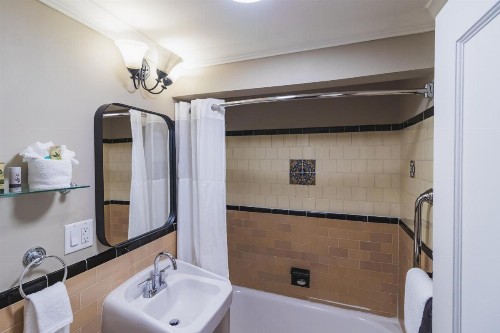 Historic Sonora Inn - image 37