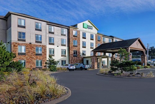 Holiday Inn Express Newport an IHG Hotel - image 30
