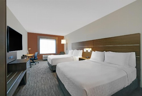 Holiday Inn Express Newport an IHG Hotel - image 43