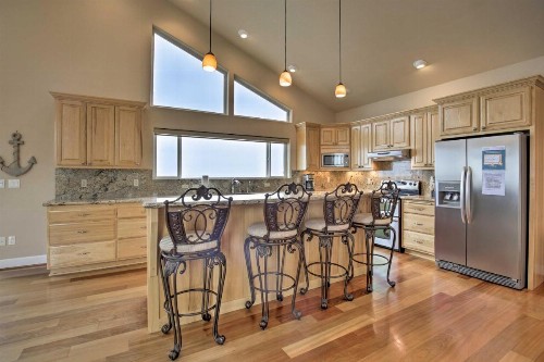 Oceanfront South Beach Home with Hot Tub and Sauna - image 10