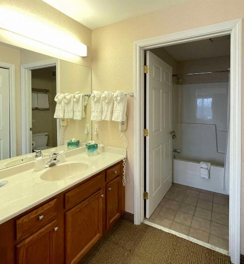 Smart Suites Ascend Hotel Collection - image 18