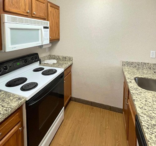 Smart Suites Ascend Hotel Collection - image 39