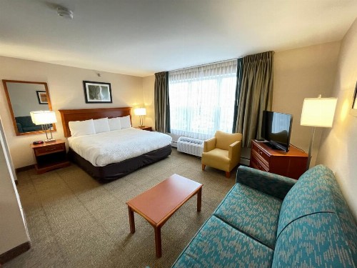 Smart Suites Ascend Hotel Collection - image 7