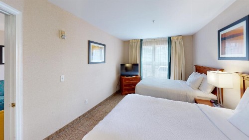 Smart Suites Ascend Hotel Collection - image 8