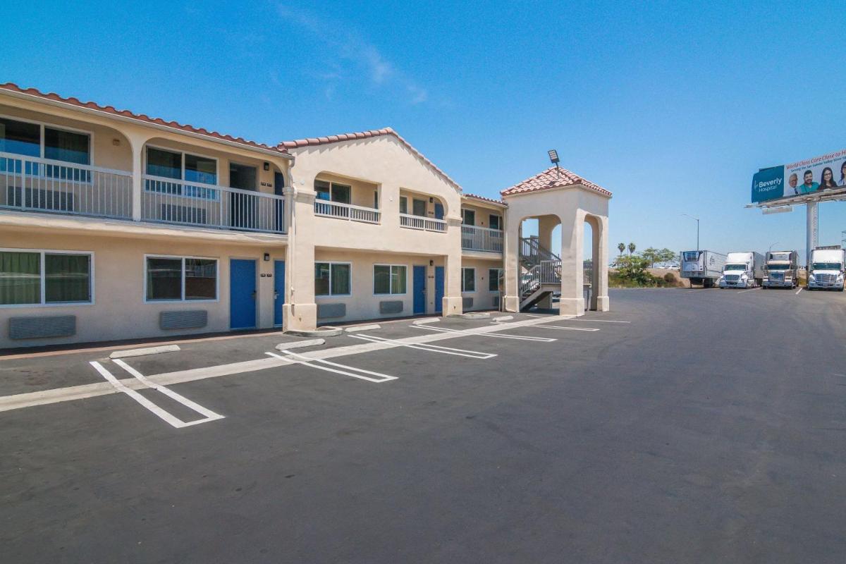 Motel 6-South El Monte CA - Los Angeles - image 2
