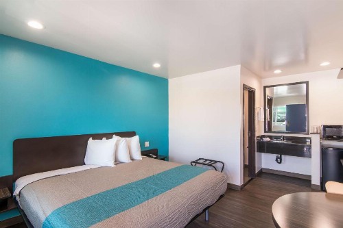 Motel 6-South El Monte CA - Los Angeles - image 29