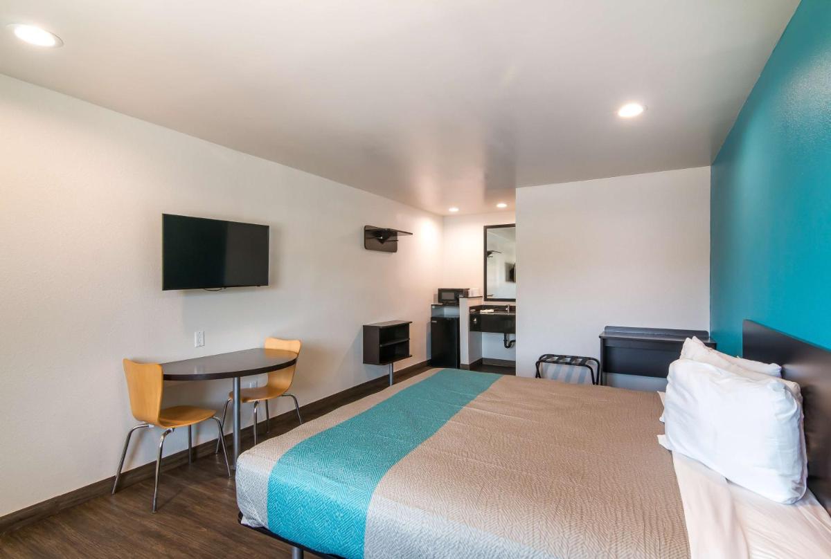 Motel 6-South El Monte CA - Los Angeles - image 4