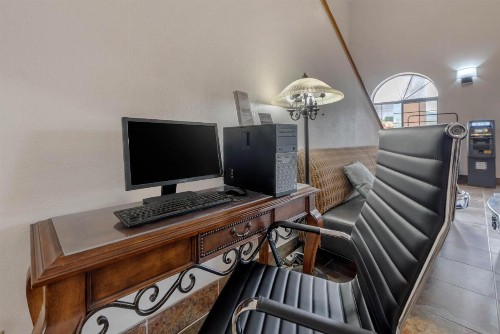 Quality Inn & Suites - image 18