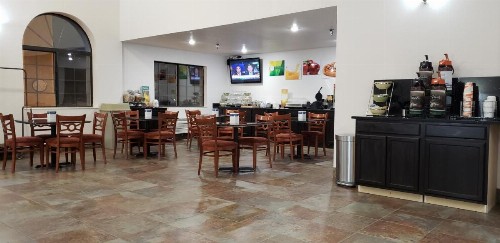 Quality Inn & Suites - image 33