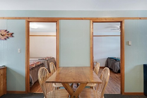 Foothills Lodge and Cabins - image 5